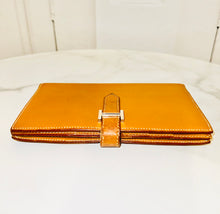 Load image into Gallery viewer, PRELOVED Hermes Gusset Wallet
