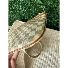 Load image into Gallery viewer, Louis Vuitton Damier Azur Bosphore Pochette
