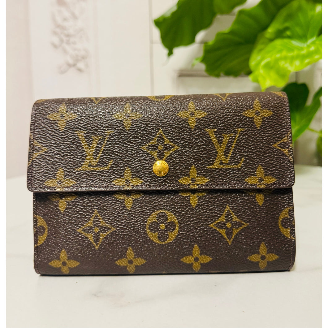 Louis Vuitton Porte Tresor Etui Papiers Trifold Wallet