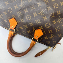 Load image into Gallery viewer, Louis Vuitton Monogram Speedy 30
