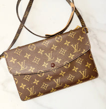 Load image into Gallery viewer, PRELOVED Louis Vuitton Pochette Double Rabat
