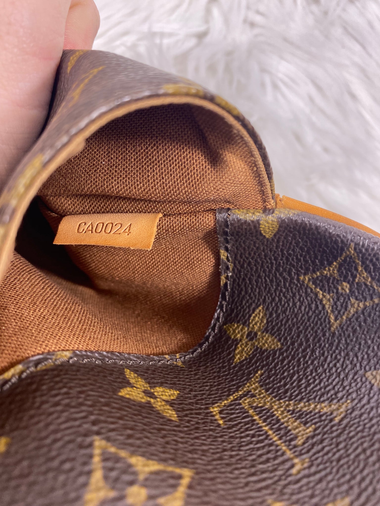 PRELOVED Louis Vuitton Monogram Pochette Gange – 2ndLove Luxury
