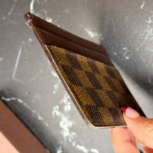 Load image into Gallery viewer, Louis Vuitton Damier Ebene Ron Wallet
