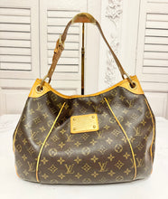 Load image into Gallery viewer, PRELOVED Louis Vuitton Monogram Galliera PM
