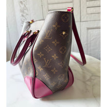 Load image into Gallery viewer, Louis Vuitton Phenix MM
