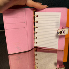 Load image into Gallery viewer, Louis Vuitton Takashi Murakami Monogram Multicolor Blanc Small Ring Agenda
