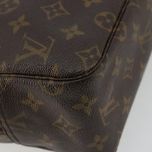 Load image into Gallery viewer, Louis Vuitton Trousse Toiletry 28

