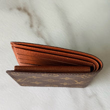 Load image into Gallery viewer, Louis Vuitton Monogram Men's Bifold Wallet
