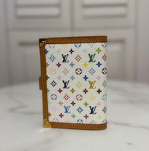 Load image into Gallery viewer, PRELOVED Louis Vuitton Takashi Murakami Monogram Multicolor Blanc Small Ring Agenda
