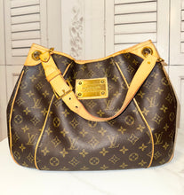 Load image into Gallery viewer, PRELOVED Louis Vuitton Monogram Galliera PM
