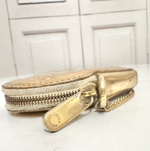 Load image into Gallery viewer, PRELOVED Louis Vuitton Gold Coeur Heart Coin Purse
