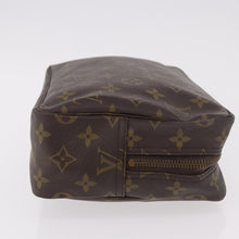 Load image into Gallery viewer, Louis Vuitton Trousse Toiletry 28
