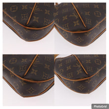 Load image into Gallery viewer, Louis Vuitton Monogram Thames PM
