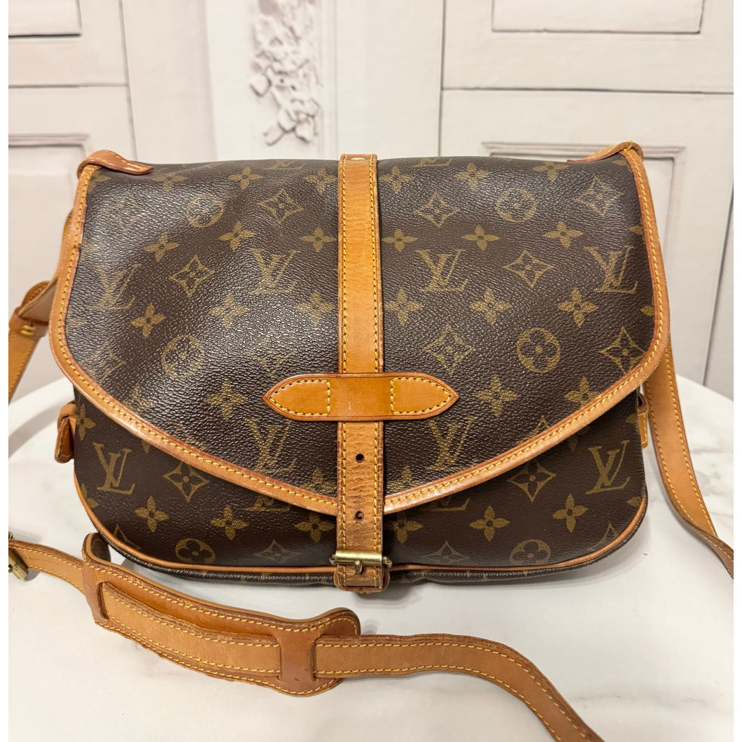 Louis Vuitton Saumur 30
