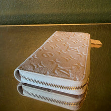 Load image into Gallery viewer, Louis Vuitton Empreinte Zippy Wallet Ivory
