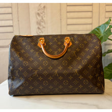 Load image into Gallery viewer, Louis Vuitton Monogram Speedy 40
