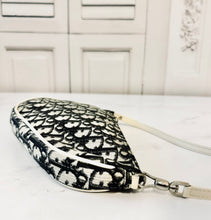 Load image into Gallery viewer, PRELOVED Dior Saddle Pouch
