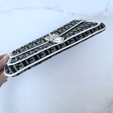 Load image into Gallery viewer, FENDI Bundle: Zucchino Baguette and Pouch

