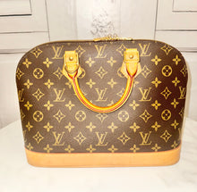 Load image into Gallery viewer, PRELOVED Louis Vuitton Alma PM
