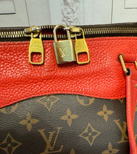 Load image into Gallery viewer, PRELOVED Louis Vuitton Monogram Estrela NM Cherry
