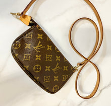 Load image into Gallery viewer, PRELOVED Louis Vuitton Cerises Pochette
