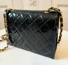 Load image into Gallery viewer, PRELOVED Chanel Patent Envelope Flap
