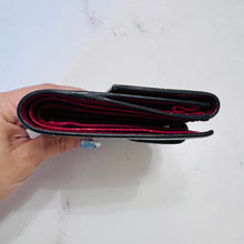 Load image into Gallery viewer, Gucci Blooms Compact Wallet
