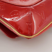 Load image into Gallery viewer, Louis Vuitton Vernis Thompson Street Red
