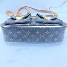 Load image into Gallery viewer, Louis Vuitton Monogram Hudson GM

