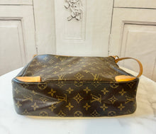 Load image into Gallery viewer, PRELOVED Louis Vuitton Boulogne 30
