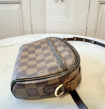 Load image into Gallery viewer, PRELOVED Louis Vuitton Damier Ebene Pochette Ipanema
