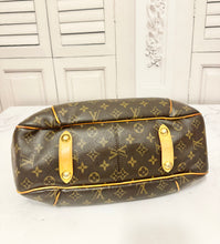 Load image into Gallery viewer, PRELOVED Louis Vuitton Monogram Galliera PM
