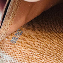 Load image into Gallery viewer, Louis Vuitton Monogram Zippy Wallet
