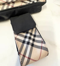 Load image into Gallery viewer, PRELOVED Burberry Bumbag
