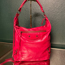 Load image into Gallery viewer, Balenciaga Day Hobo Agneau Classic Hardware Rose Thulian

