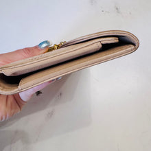 Load image into Gallery viewer, Louis Vuitton Mahina Amelia Wallet
