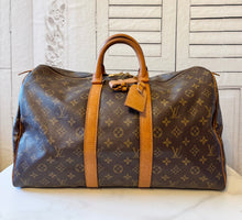 Load image into Gallery viewer, PRELOVED Louis Vuitton Keepall 45
