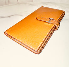 Load image into Gallery viewer, PRELOVED Hermes Gusset Wallet
