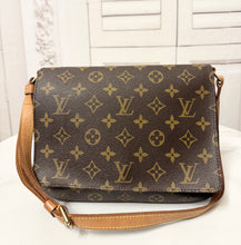 Load image into Gallery viewer, PRELOVED Louis Vuitton Musette Tango

