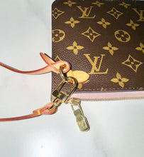 Load image into Gallery viewer, PRELOVED Louis Vuitton Monogram Rose Ballerine Neverfull Pochette
