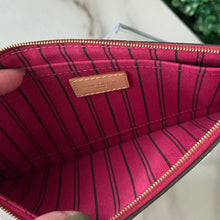 Load image into Gallery viewer, Louis Vuitton Monogram Neverfull MM Pouch
