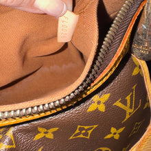 Load image into Gallery viewer, Louis Vuitton Monogram Tikal GM

