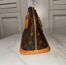 Load image into Gallery viewer, PRELOVED Louis Vuitton Alma PM
