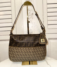 Load image into Gallery viewer, PRELOVED FENDI Mixed Media Shoulder Bag
