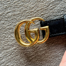 Load image into Gallery viewer, Gucci Marmont Skinny Belt Size 100 / 40
