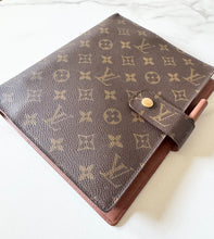 Load image into Gallery viewer, PRELOVED Louis Vuitton Monogram Large Ring Agenda MI0917
