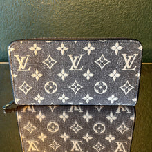 Load image into Gallery viewer, Louis Vuitton Bundle: Monogram Jacquard Denim Speedy 25  Bandouliere and Zippy Wallet

