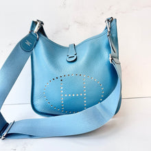 Load image into Gallery viewer, HERMES Taurillon Clemence Evelyne GM Blue Jean
