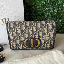 Load image into Gallery viewer, 🎁Black Friday Special🎁CHRISTIAN DIOR 2-in-1 30 Montaigne Pouch
