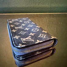 Load image into Gallery viewer, Louis Vuitton Bundle: Monogram Jacquard Denim Speedy 25  Bandouliere and Zippy Wallet
